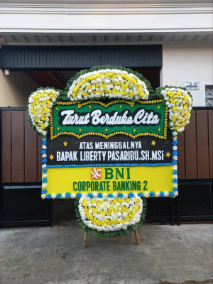 Papan Bunga Duka di Dolok
