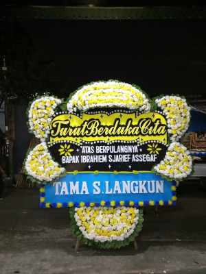 Papan Bunga Duka di Dolok