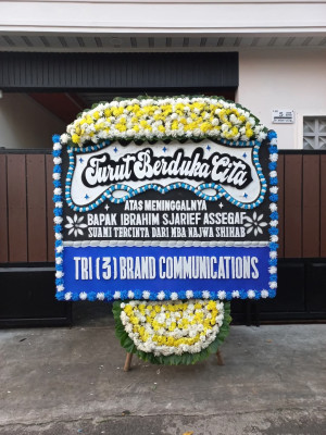Papan Bunga Duka di Dolok